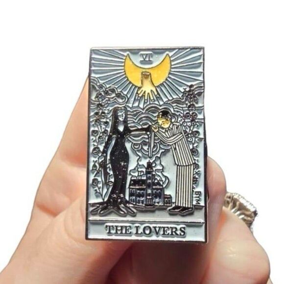 Addams Family Tarot Card the Lovers Morticia and Gomez Wednesday Enamel Pin - Picture 1 of 3